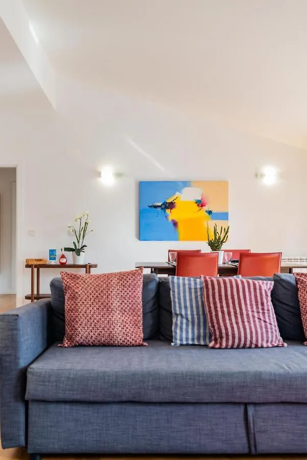 Lisbon Center Penthouse Apartment