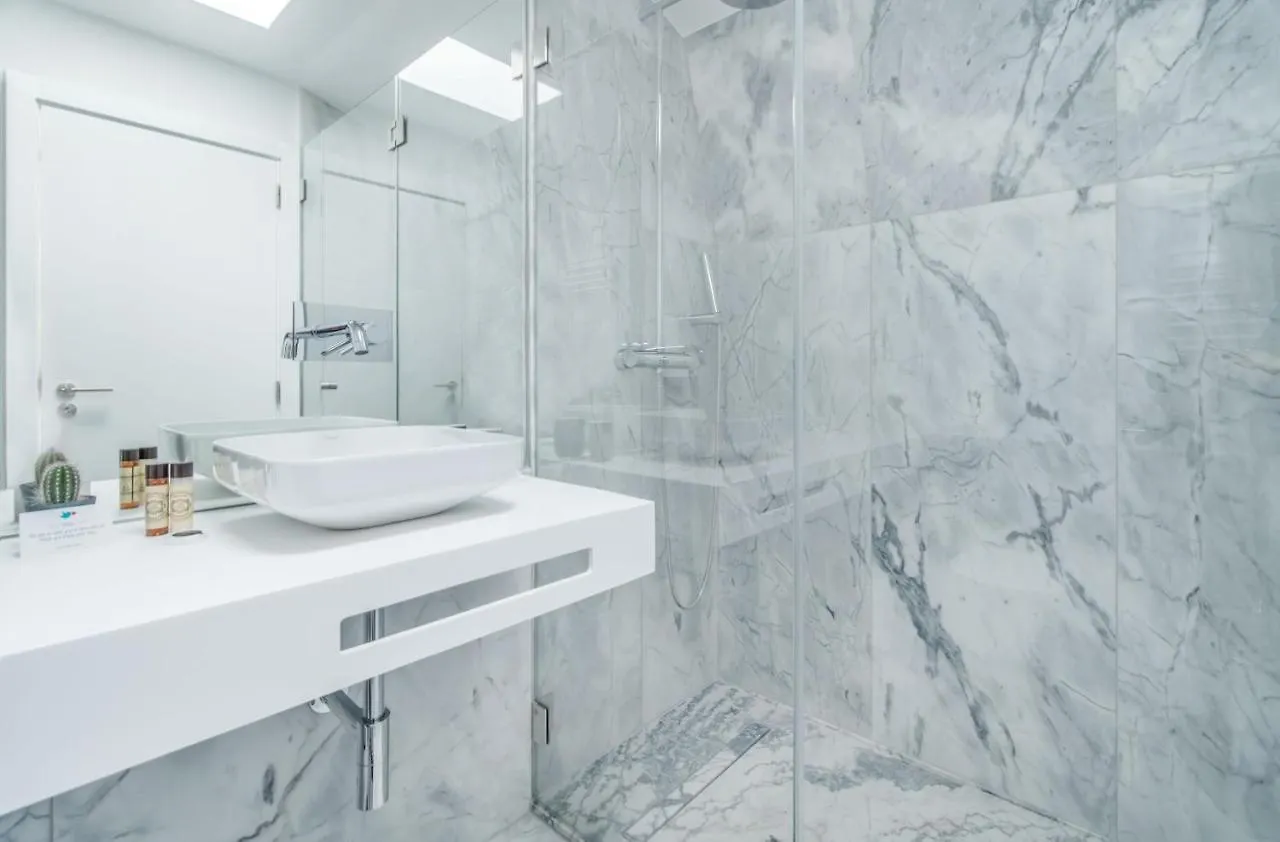 Lisbon Center Penthouse Apartment
